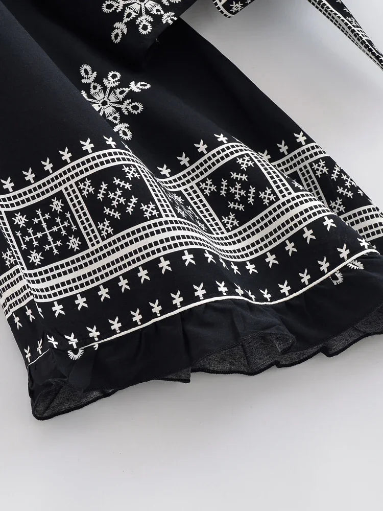 Onyx Dream Boho Floral Print Long Sleeve Crop Top